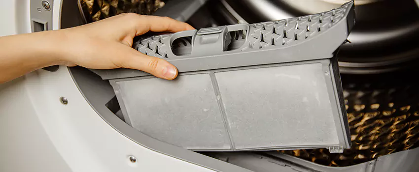 Signs Of A Clogged Dryer Lint Trap in Gardner, Kansas